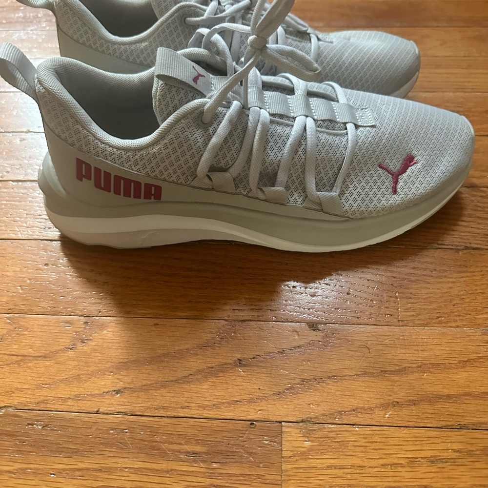 Puma Women’s Light Gray and Pink Sneakers